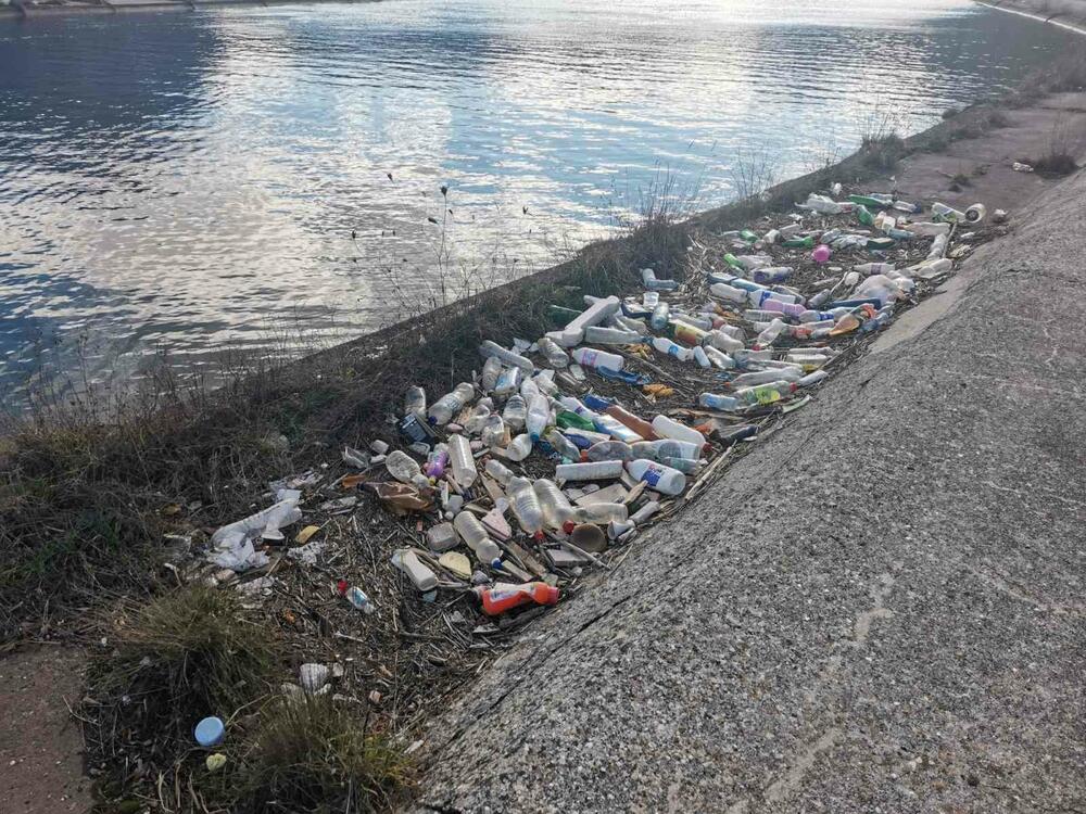 Otpad se baca gdje ko stigne: Slivlje