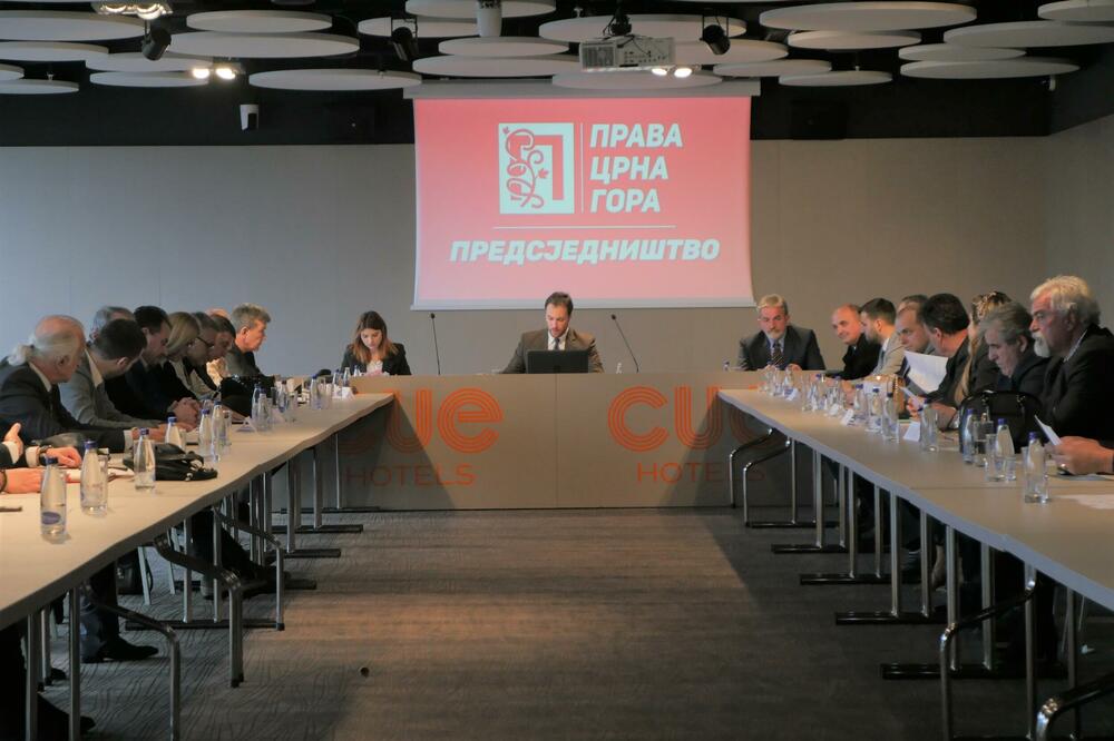 Prava Crna Gora, Foto: Prava Crna Gora