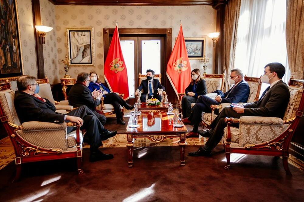 Ambasadori na nedavnom sastanku sa potpredsjednikom Vlade Dritanom Abazovićem, Foto: Gov.me