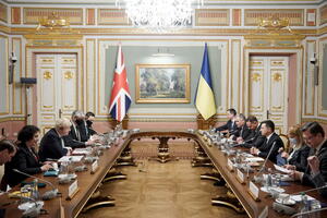 "Mini alijansa": Je li moguć vojni pakt Londona, Varšave i Kijeva?