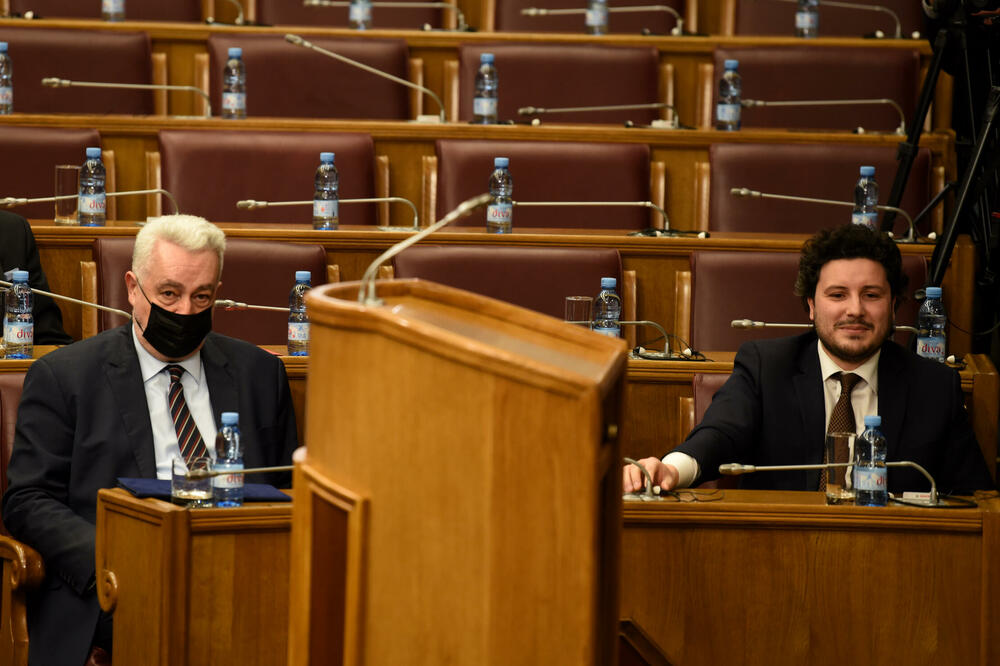 Krivokapić i Abazović juče u parlamentu, Foto: Boris Pejović