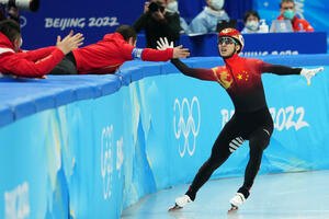 Prvo zlato za Kinu, Italijanka Fontana za istoriju