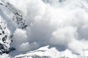 Lavina usmrtila pet osoba na skijalištu u Tirolu