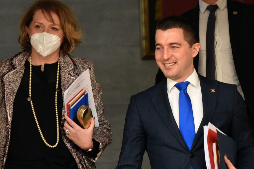 ”Praćen sam, kreirane su mi afere, očekivao sam smjenu od bivšeg režima”: Bečić i Branka Bošnjak, Foto: Luka Zeković