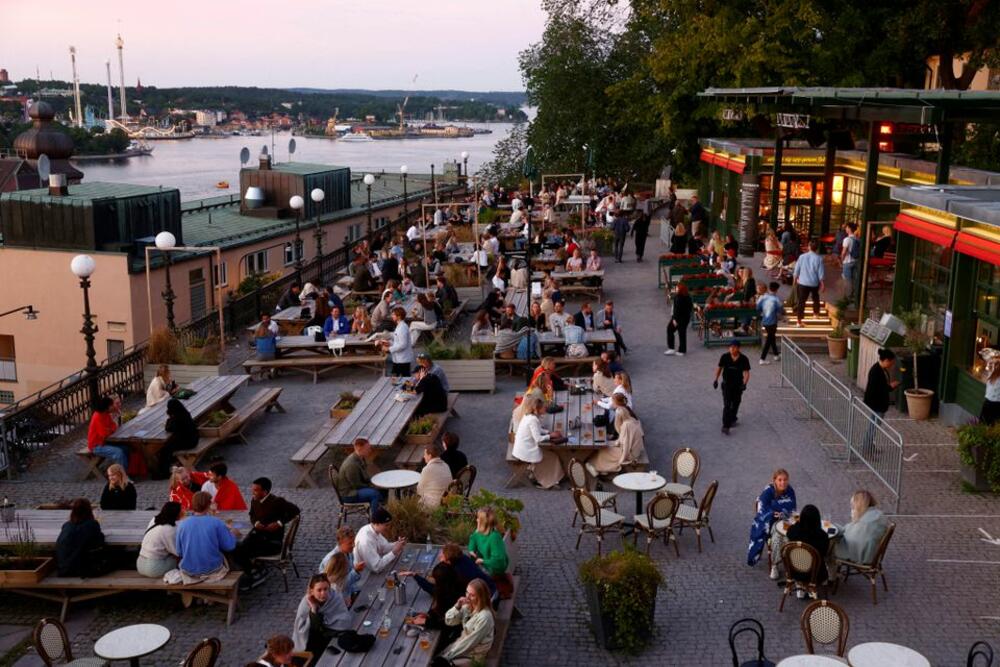 Od danas restorani i kafići u Švedskoj rade bez ograničenja