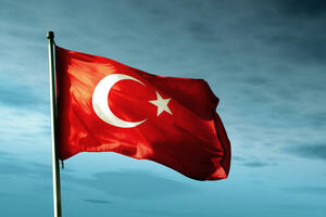 Turska prijeti da će blokirati Dojče vele, Glas Amerike i Euronjuz