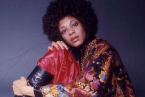 Preminula „kuma fanka" Beti Dejvis u 77. godini