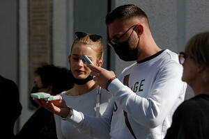 U Španiji ukinuto nošenje maski na otvorenom: "Trenutak za...