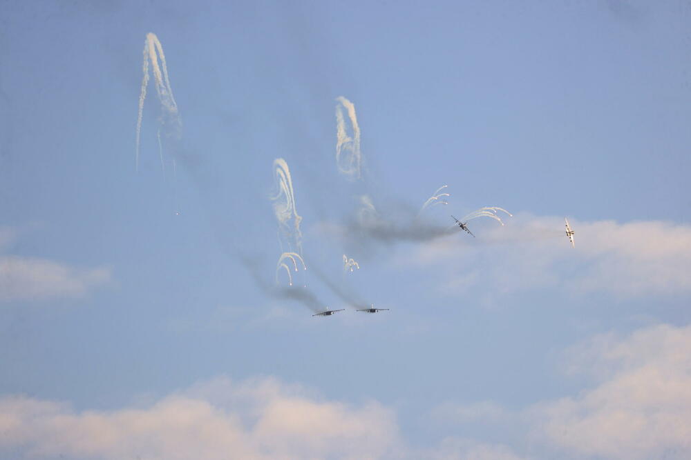 <p>Na poligonu Gožski održavaju se vojne vježbe snaga Rusije i Belorusije u regionu Grodnjenskoj oblasti. Fotografije je objavilo Ministarstvo odbrane Bjelorusije. Grodnjenska oblast u Bjelorusiji, graniči se sa Poljskom i Litvanijom</p>