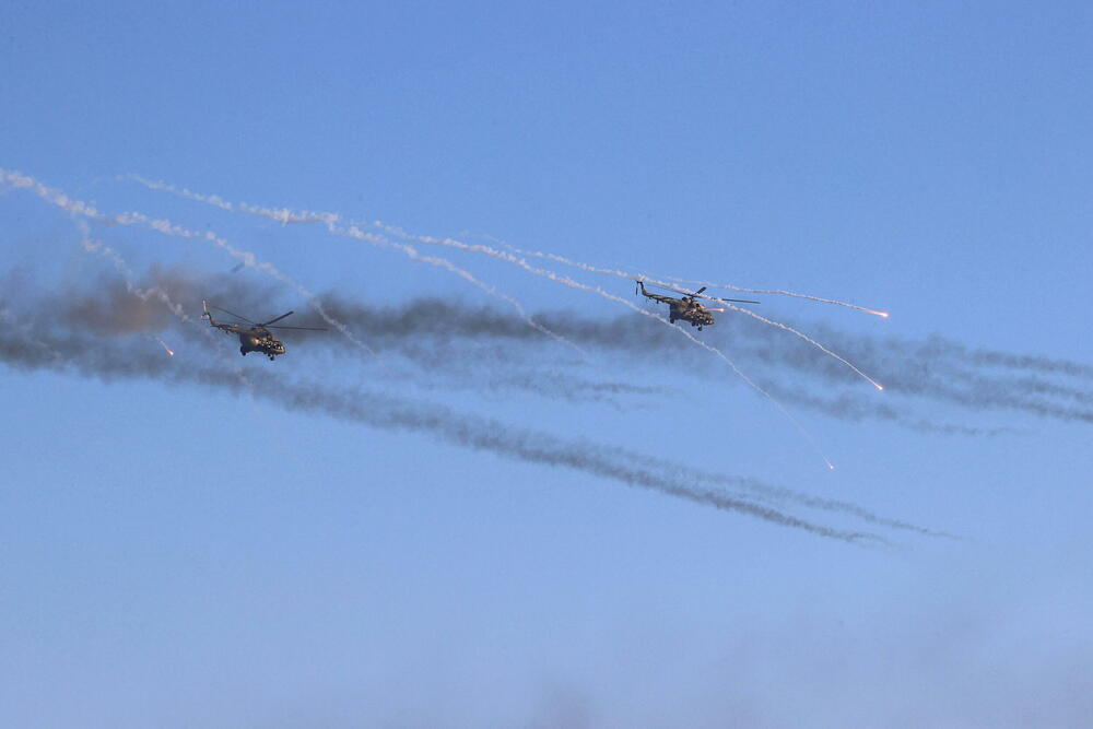 <p>Na poligonu Gožski održavaju se vojne vježbe snaga Rusije i Belorusije u regionu Grodnjenskoj oblasti. Fotografije je objavilo Ministarstvo odbrane Bjelorusije. Grodnjenska oblast u Bjelorusiji, graniči se sa Poljskom i Litvanijom</p>