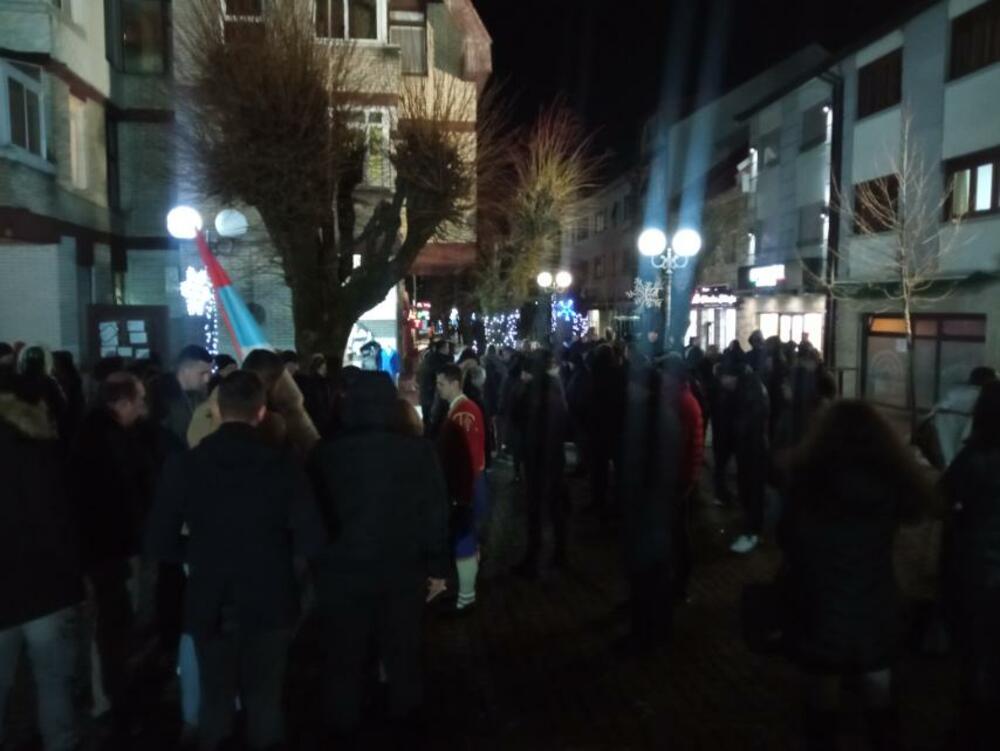 <p>"Slobodu ako jednom izgubite ne možete je povratiti... Najveći pobjednici su bili oni koje niko nije mogao nazvati izdajnicima", rekao je lider Demokrata</p>  <div contenteditable="false" tabindex="-1"> </div>