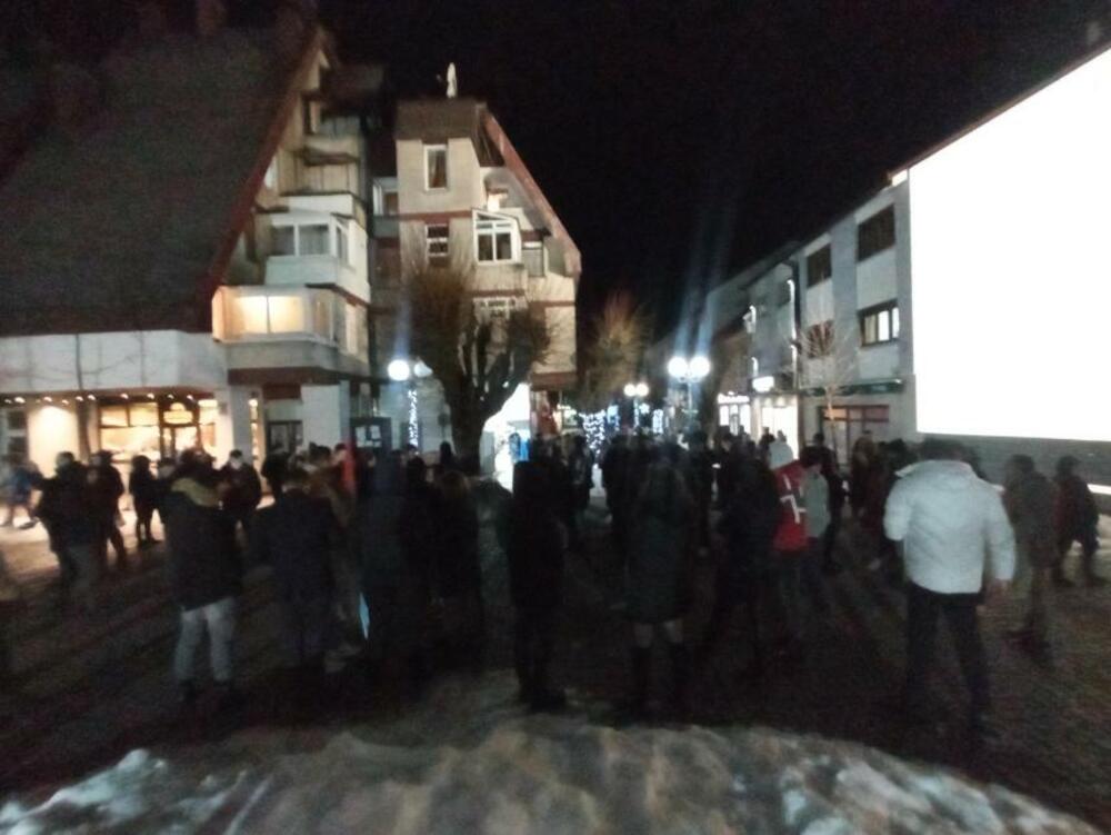 <p>"Slobodu ako jednom izgubite ne možete je povratiti... Najveći pobjednici su bili oni koje niko nije mogao nazvati izdajnicima", rekao je lider Demokrata</p>  <div contenteditable="false" tabindex="-1"> </div>