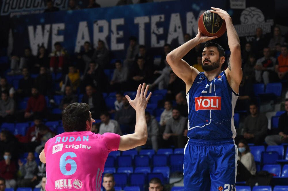 Marko Jagodić-Kuridža je trojke šutirao 5-4, Foto: KK Budućnost Voli