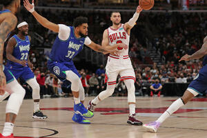 Čikago strahuje: Lavin na pregledima zbog bola u koljenu