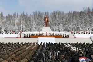 Proslava rođendana Kim Džong Ila bez raketa i vojne parade