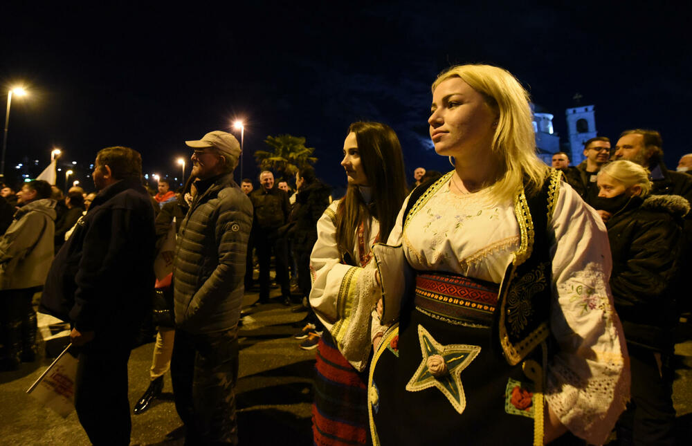 <p>"Onemogućili smo ih da u februaru, po brzoj proceduri, izaberu antidemokratsku vladu. To ne mogu sad sprovesti po kratkom naumu. Sad je sva moć u rukama potpredsjednika Skupštine Bulajića", rekao je, između ostalog, lider Demokrata</p>