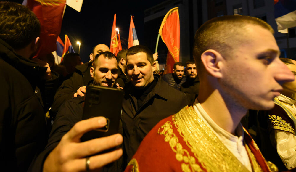 <p>"Onemogućili smo ih da u februaru, po brzoj proceduri, izaberu antidemokratsku vladu. To ne mogu sad sprovesti po kratkom naumu. Sad je sva moć u rukama potpredsjednika Skupštine Bulajića", rekao je, između ostalog, lider Demokrata</p>