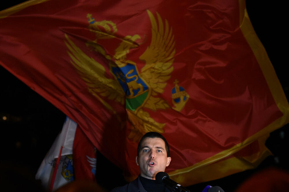 <p>"Onemogućili smo ih da u februaru, po brzoj proceduri, izaberu antidemokratsku vladu. To ne mogu sad sprovesti po kratkom naumu. Sad je sva moć u rukama potpredsjednika Skupštine Bulajića", rekao je, između ostalog, lider Demokrata</p>