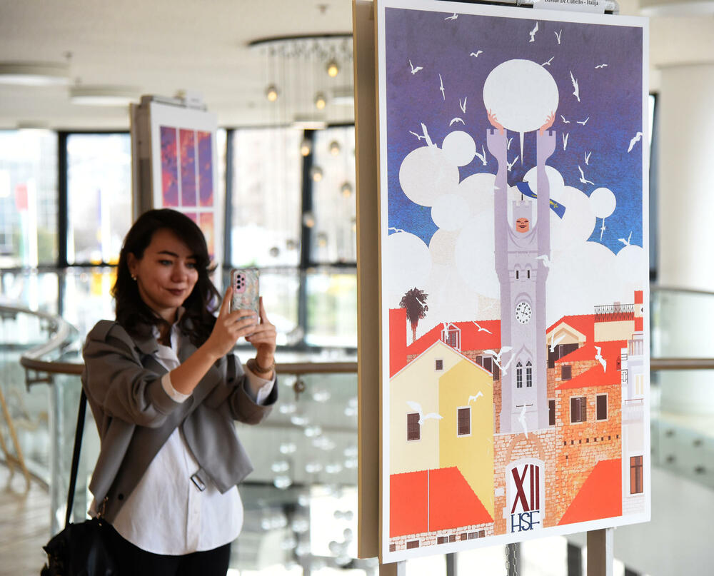 <p>Uz Vilijama Simpsona, gost u Crnoj Gori će biti i filmski režiser Brajan Kirk, koji iza sebe ima serije poput 'Luter', 'Igra prijestola', 'Penny Dreadful', 'Dexter'...</p>