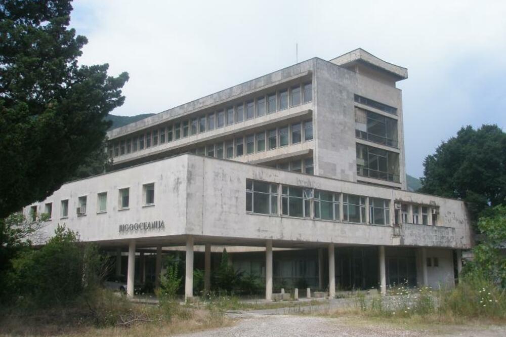 Zgrada “Jugooceanije”, izgrađena 1967. godine, projektovale su je poznate jugoslovenske arhitekte, Foto: Marija Nikolić