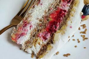 Za prave sladokusce: Bijela nugat torta sa malinama