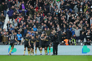 Remi u Londonu, Njukasl nastavio seriju bez poraza