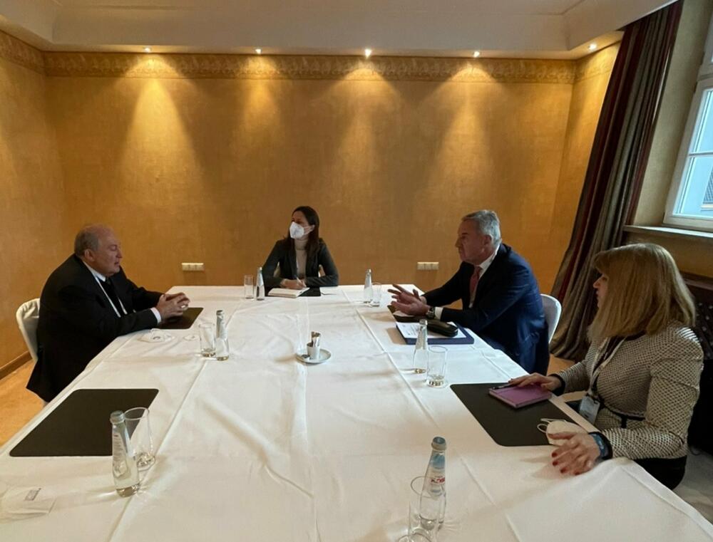 Sarkisijan i Đukanović