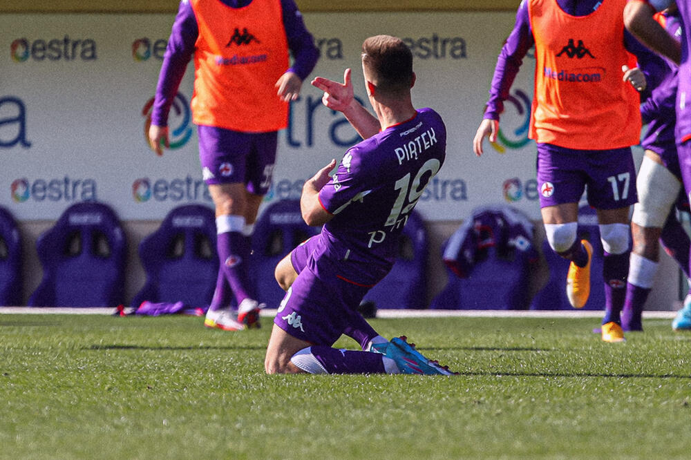 Pjontek, Foto: twitter.com/acffiorentina