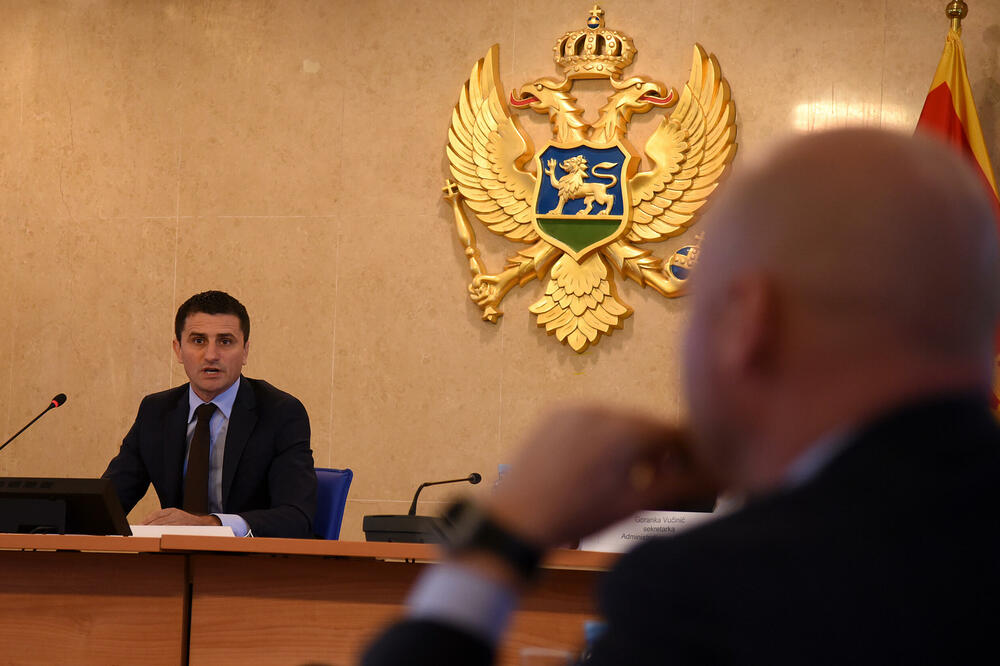 Milun Zogović na sjednici Odbora, Foto: BORIS PEJOVIC