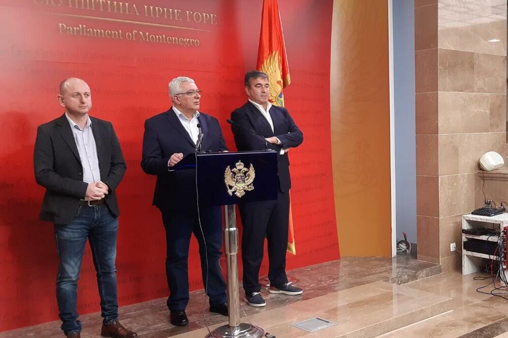 Sa pres konferencije, Foto: Biljana Matijašević