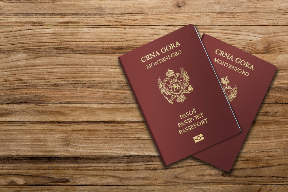 crnogorski pasoš