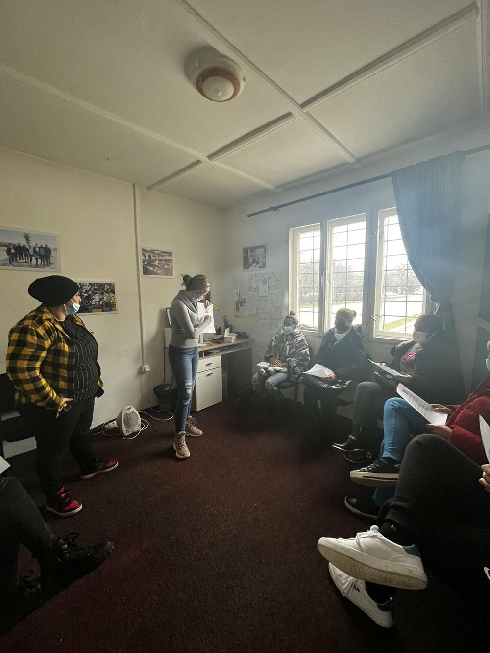 <p>Obuka je organizovana kroz zajednički projekat Evropske unije i Vlade Crne Gore, &bdquo;Socijalno uključivanje Roma/Romkinja i Egipćana/Egipćanki uz posredovanje saradnika za inkluziju&ldquo;</p>