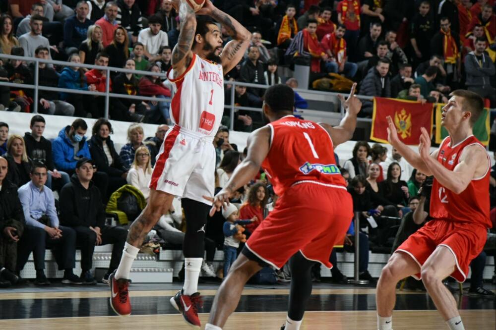 Kobs na meču sa Mađarskom, Foto: Luka Zeković