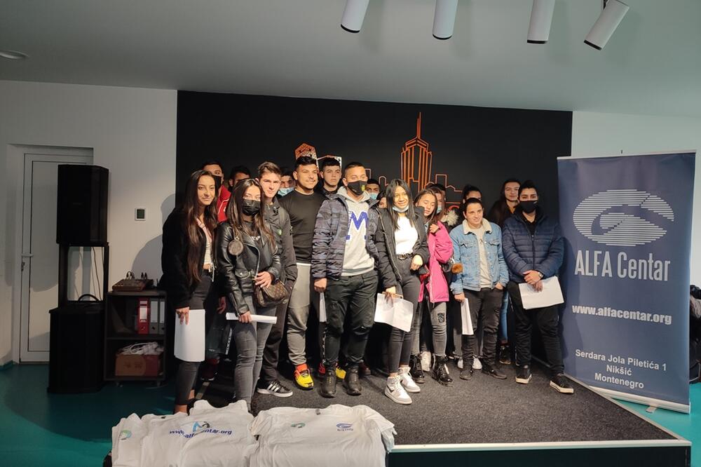 Sa dodjele benefit kartica, Foto: Svetlana Mandić