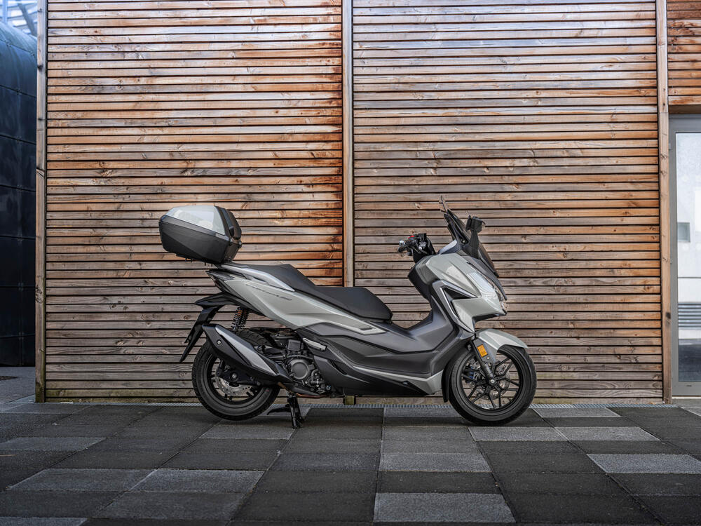 <p>Novi poboljšan izgled koji prate odlične performanse.</p>