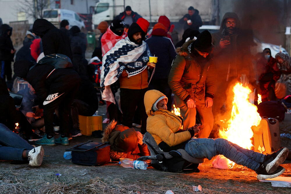 Ukrajinski migranti na granici sa Rumunijom, Foto: Shutterstock
