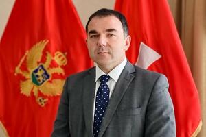 Đurašković: Pregledane škole na Cetinju, nema eksplozivnih naprava