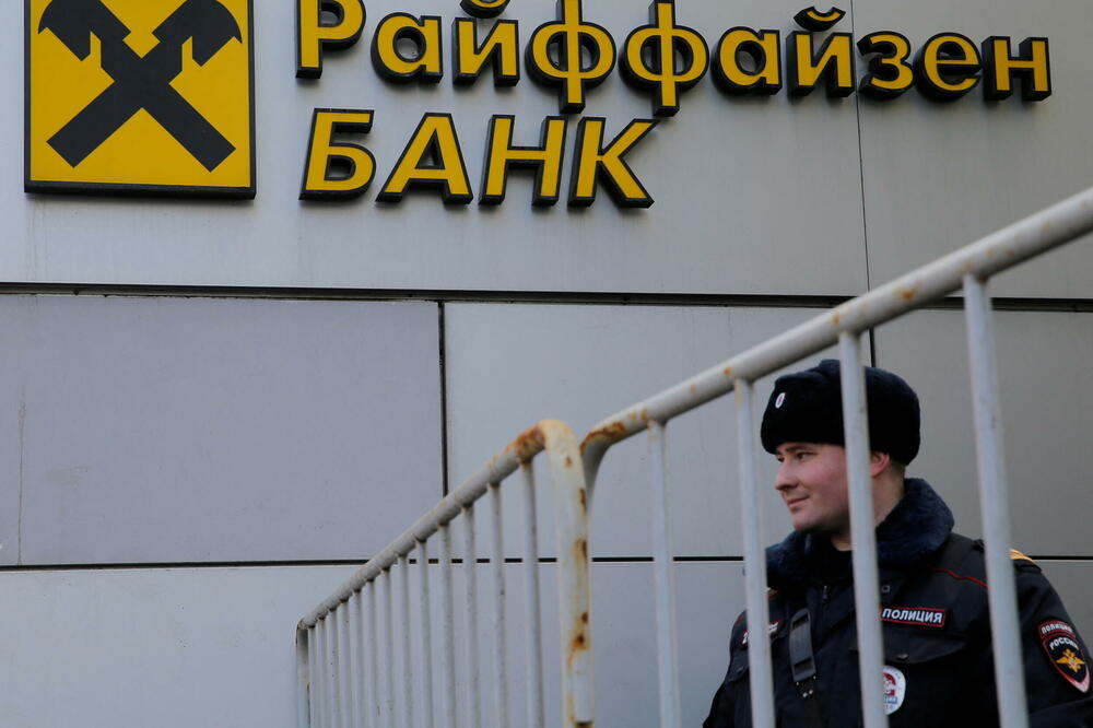 Rajfajzen banka internešnel mogla bi postati prva evropska banka koja je napustila Rusiju - Foto: Rojters, Foto: Rojters