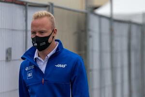 Ruski vozač ostaje u Formuli 1, Britanija mu zabranila nastup na...