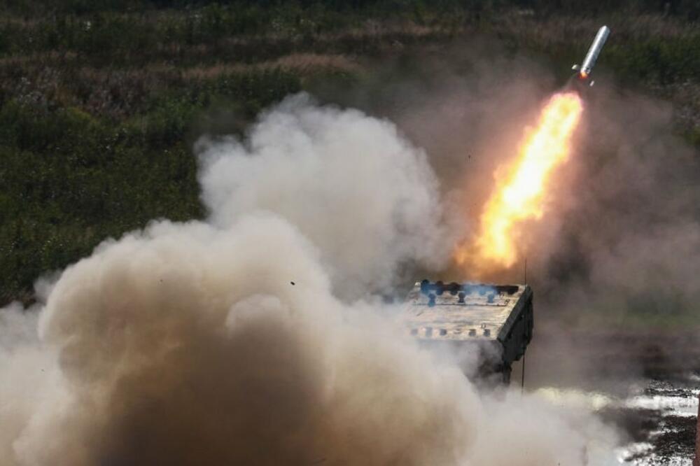 Termobarično oružje se može lansirati iz vozila poput ovog višecevnog raketnog bacača TOS-1A Solntsepjok, Foto: Getty Images