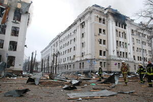 Ambasada Ukrajine: Putin uništava mirne gradove, Rusi koriste...