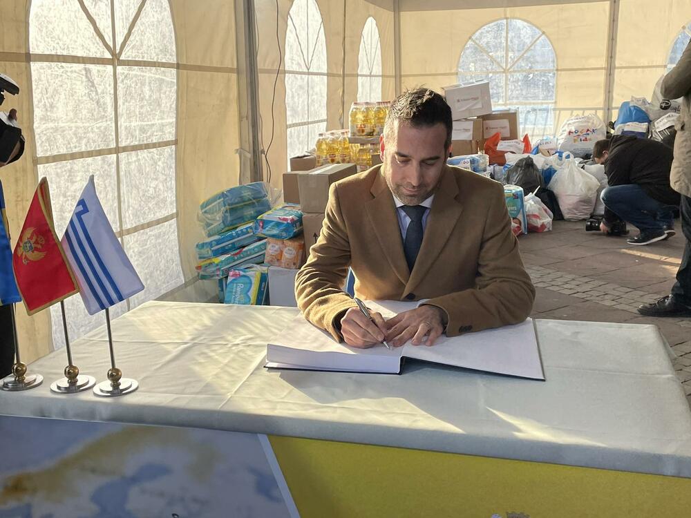 <p>Humanitarna akcija trajaće do nedjelje, svakog dana od 10 do 19 časova</p>