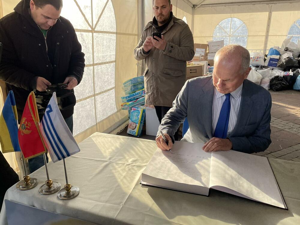 <p>Humanitarna akcija trajaće do nedjelje, svakog dana od 10 do 19 časova</p>