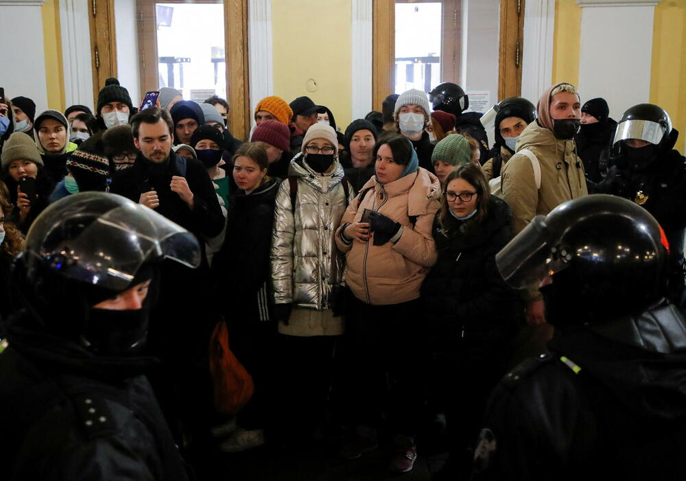 <p>"France 24" javlja da je do utorka policija privela više od 6.500 demonstranata</p>