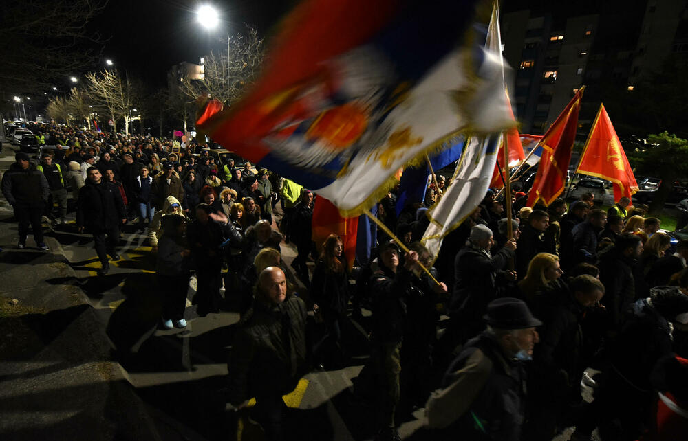 <p>Vidjeli ste da su obavljene konsultacije kod predsjednika države. Na tim konsultacijama bili su predstavnici 43 poslanika. Od njih se 29 zalaže za jedan koncept vlade, osam za manjinsku, a šest nema stav</p>