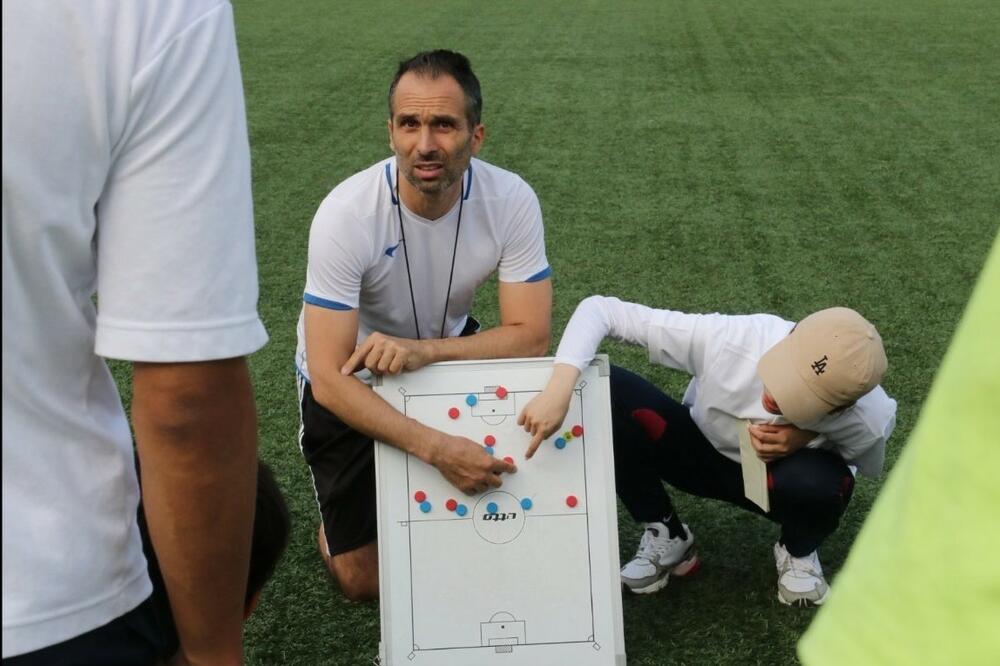 Brnović dok je radio u Kini, Foto: Privatna arhiva