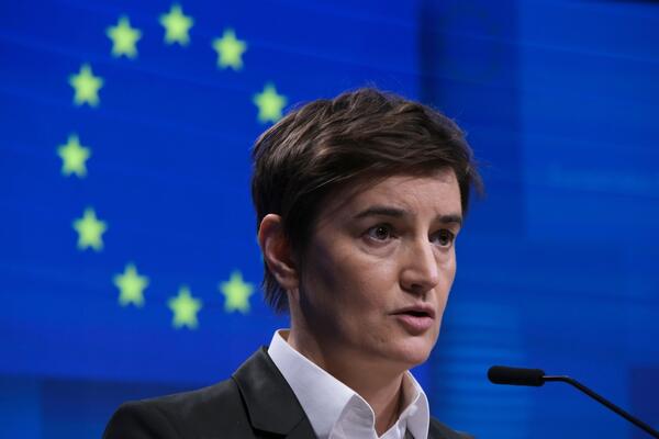 Brnabić: Politički i ekonomski pritisci usmjereni na Vučića,...