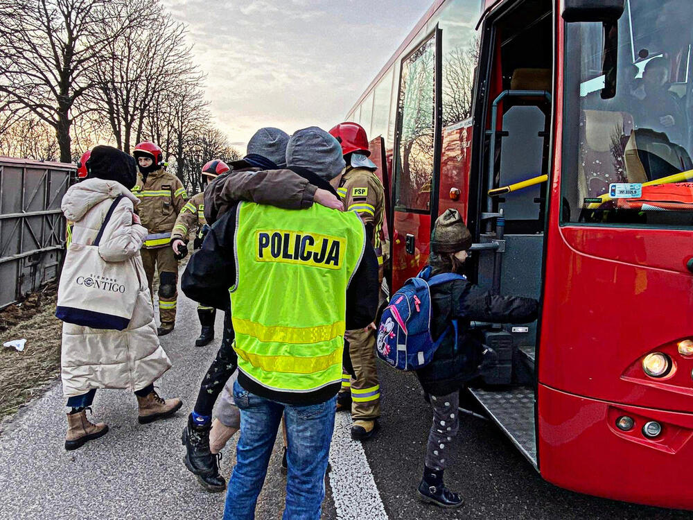 prevrnut autobus Poljska