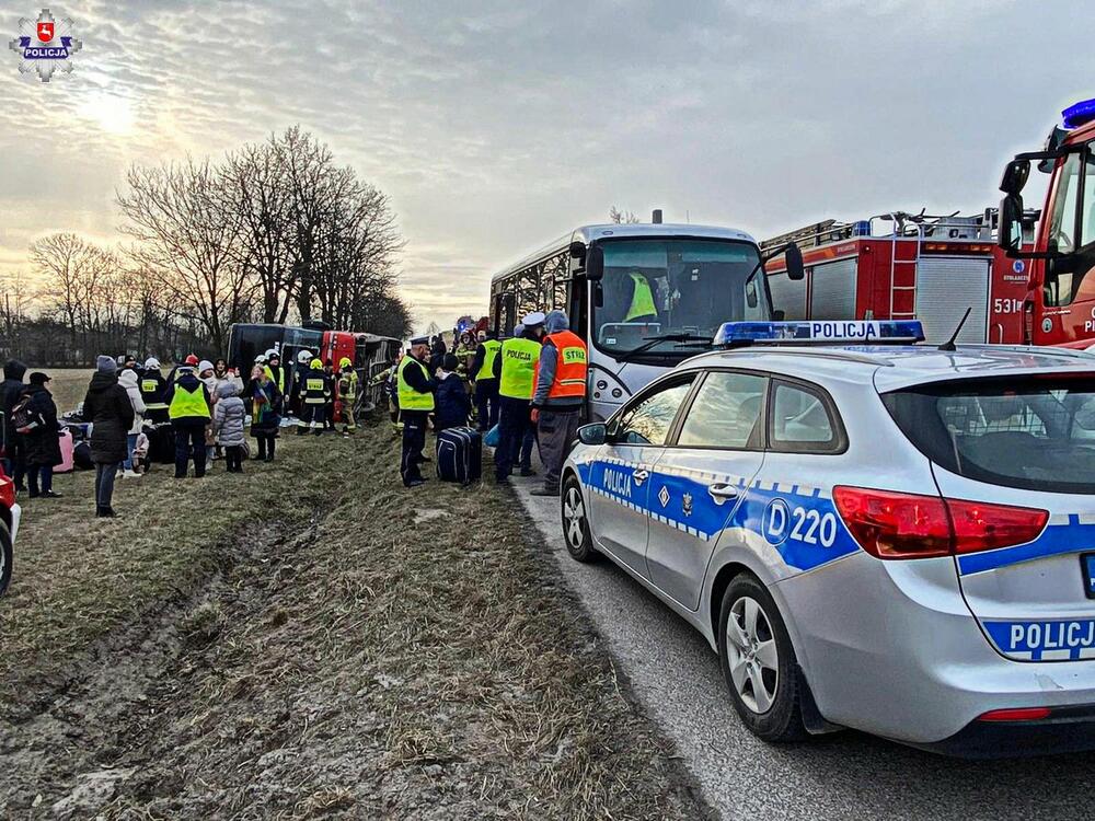 prevrnut autobus Poljska