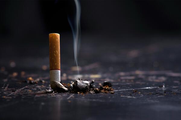 what temperature does a cigarette burn at fahrenheit How does a cigarette burn and why is the best solution to put it out  forever?